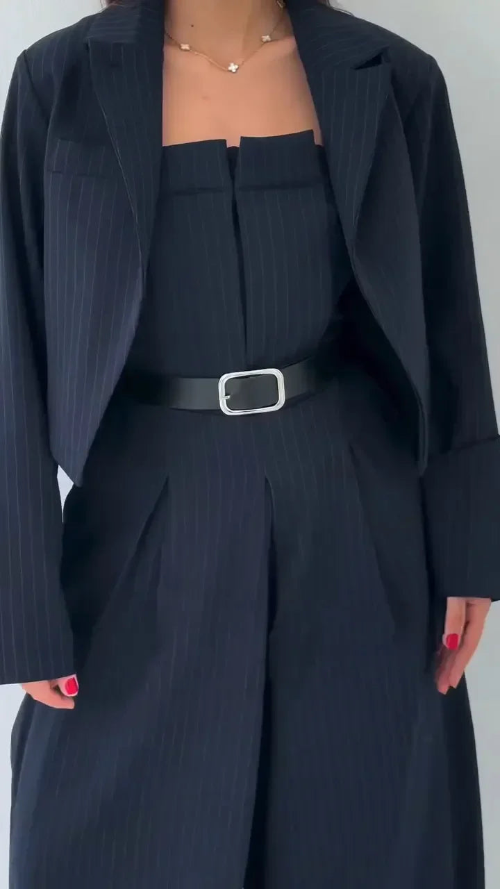 Klara-Damensemble med bustier + jacka – elegant och trendig stil