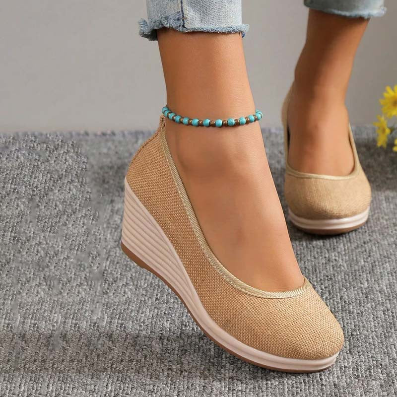 Avslappnad Wedge Skor