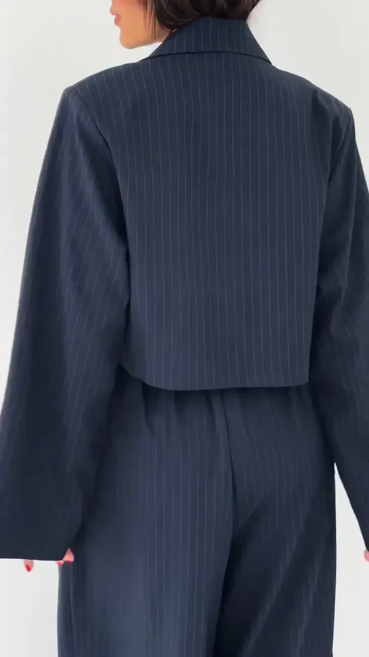 Klara-Damensemble med bustier + jacka – elegant och trendig stil