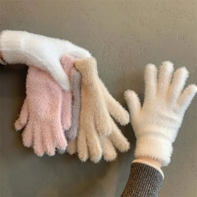 Enfärgade Varma Handskar